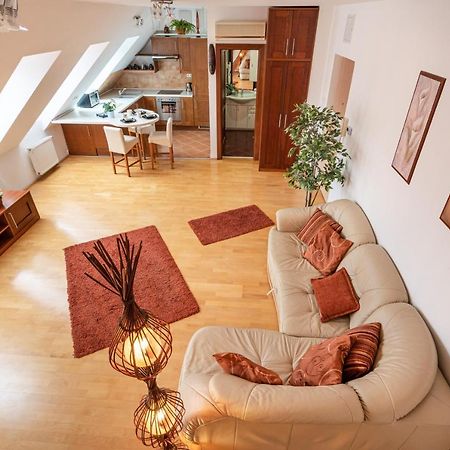 Beautiful Apartment With Ac Budapest Exterior foto