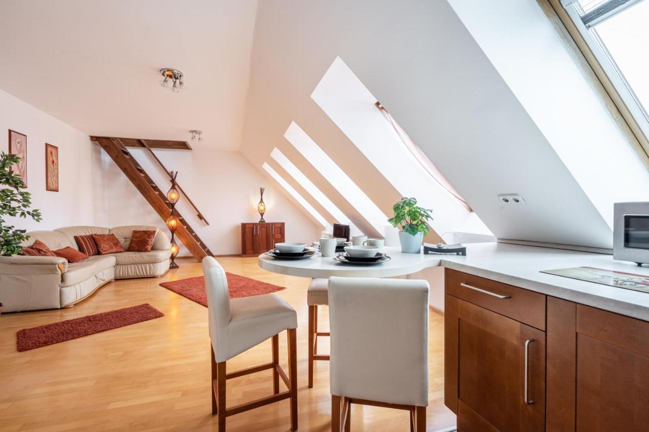 Beautiful Apartment With Ac Budapest Exterior foto
