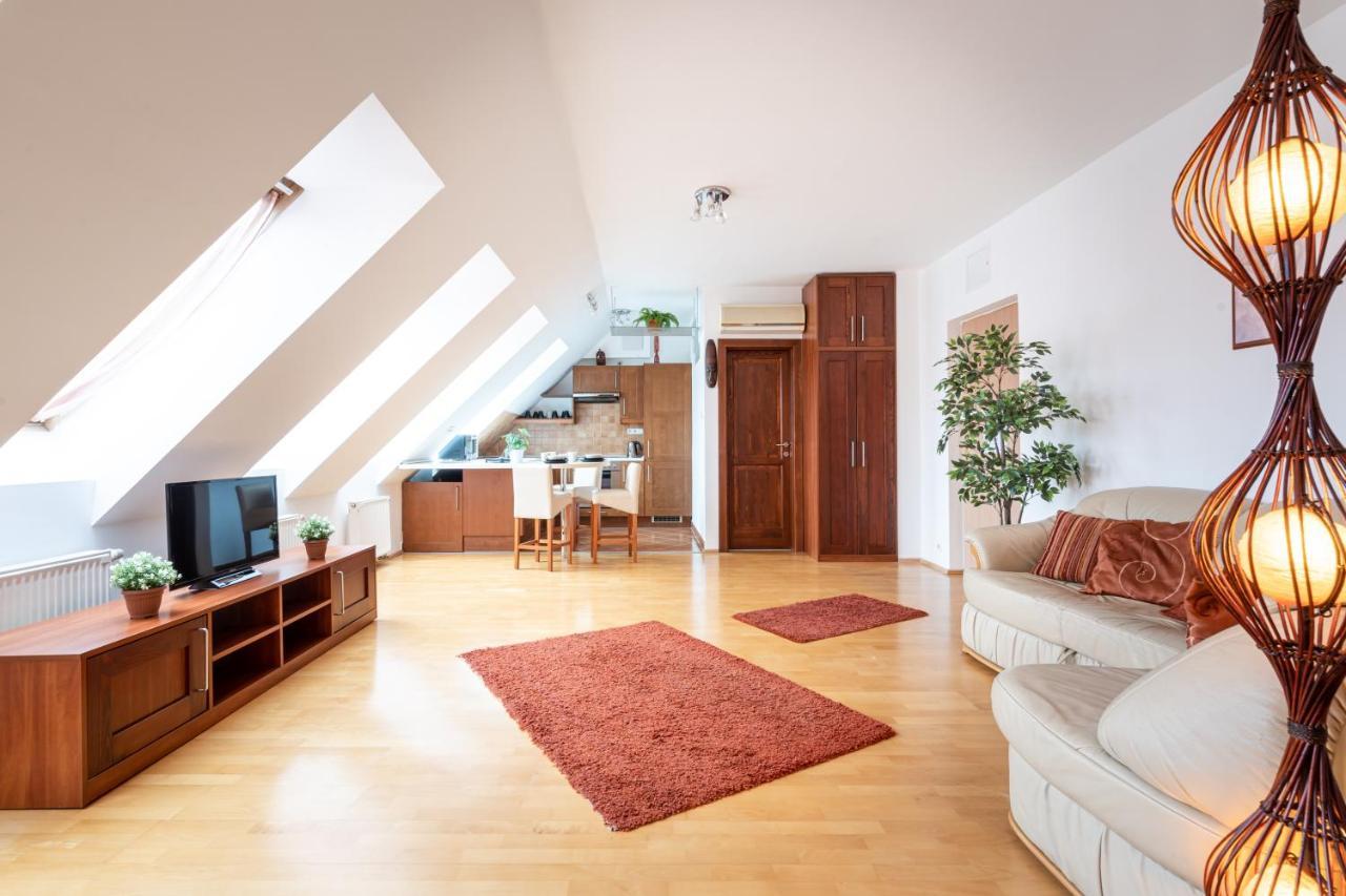 Beautiful Apartment With Ac Budapest Exterior foto
