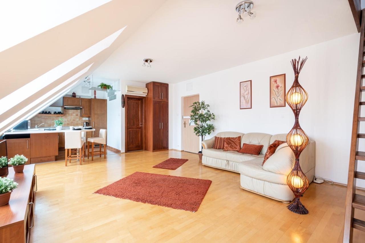 Beautiful Apartment With Ac Budapest Exterior foto